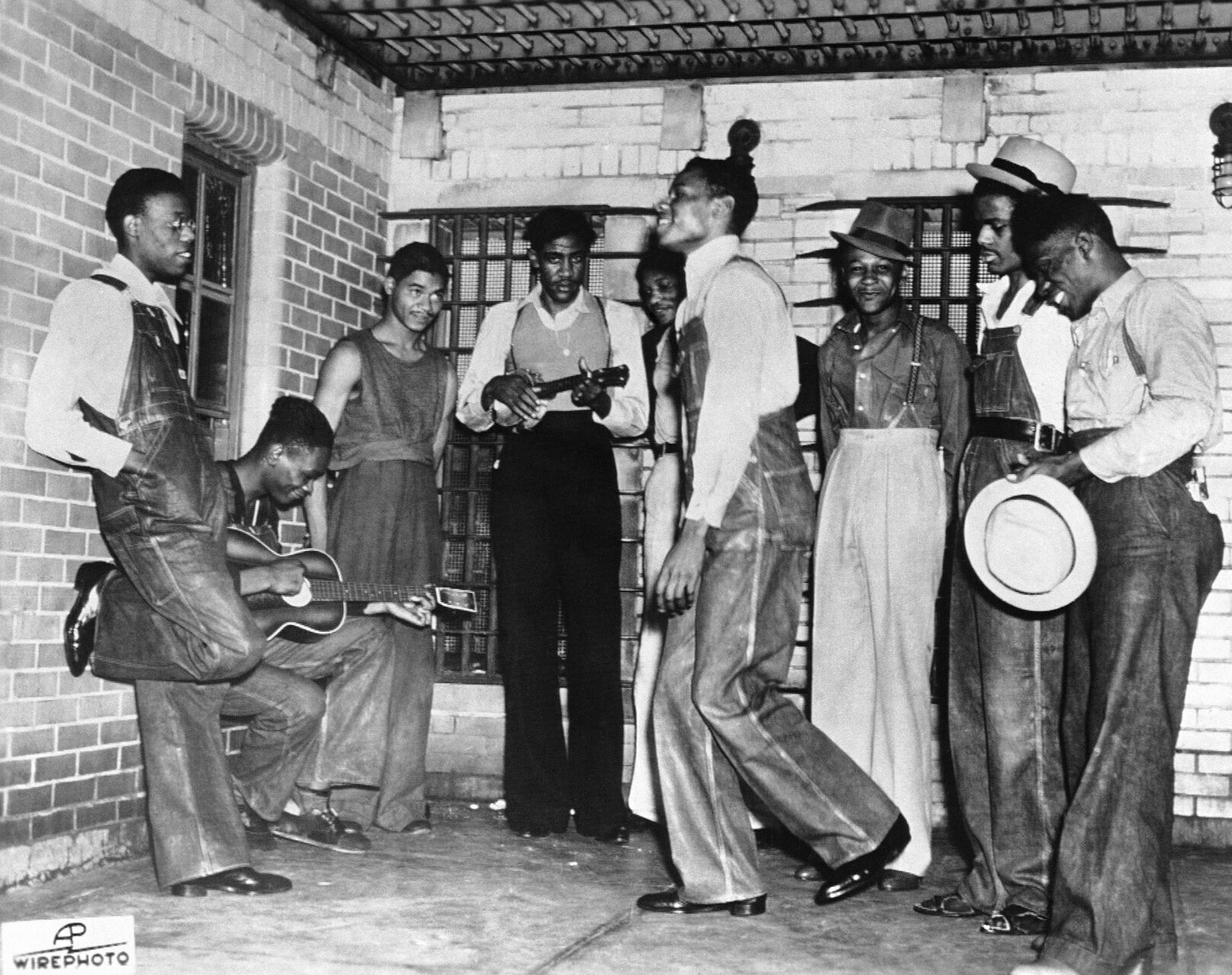1937: "Scottsboro Case"